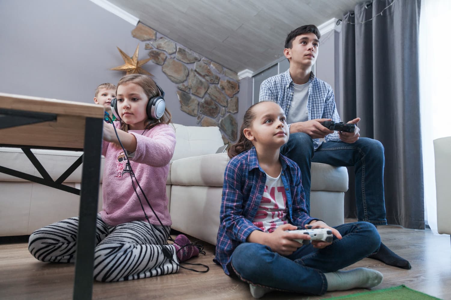 cuántas horas pueden los niños jugar a videojuegos